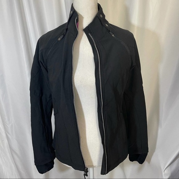 MPG Black Lightweight Jacket - Picture 2 of 15